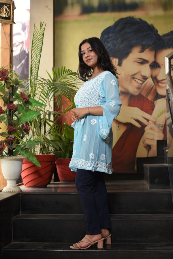 Chikan kurti