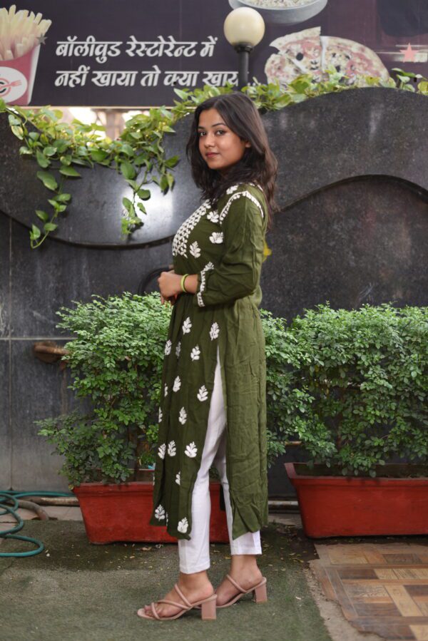 Simple & sover kadhai work kurti