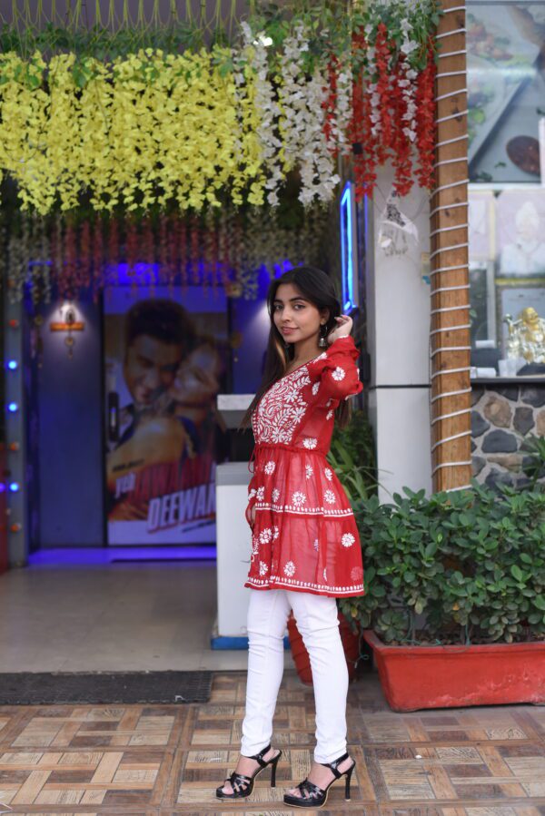 red chikan kurti