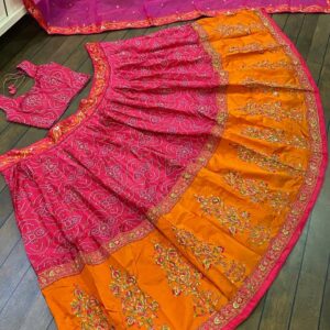 Bandhni Lehnga - Image 4