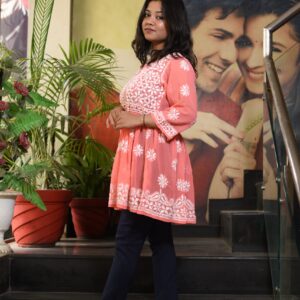 Stylish women chikankari kurti - Image 3