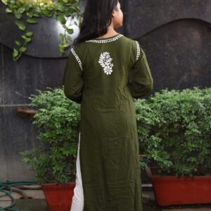 Simple & Sover kadhai work kurti - Image 4