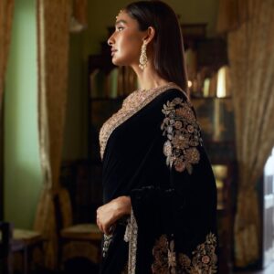 Black Mystique Designer Velvet Saree - Image 3
