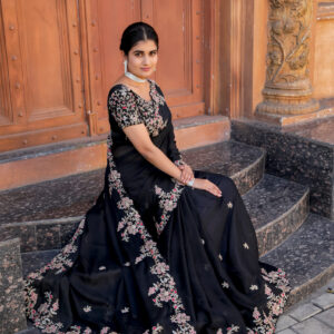 Midnight Enchantress Silk Saree - Image 5