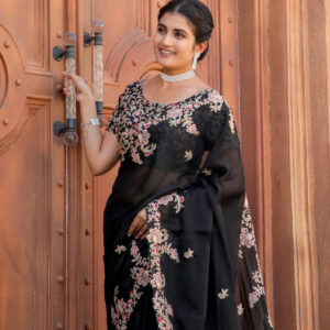 Midnight Enchantress Silk Saree - Image 4