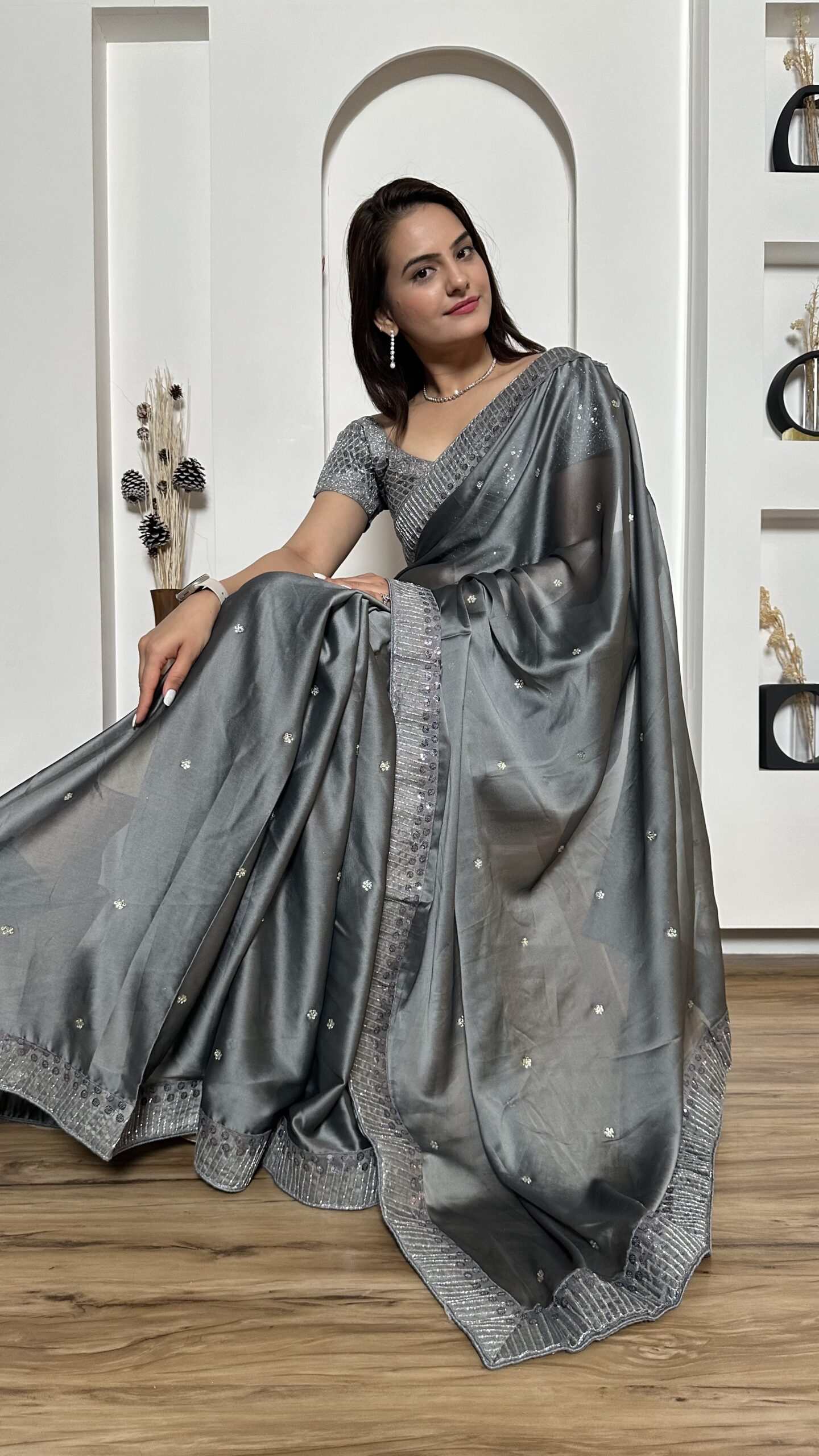 Silver Grey Rangoli Silk Saree - Image 3